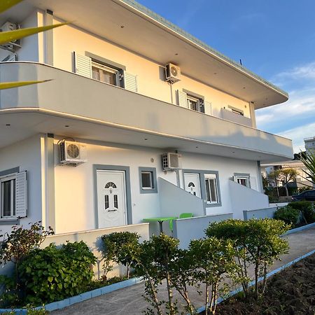 קסאמיל Villa Isufi מראה חיצוני תמונה