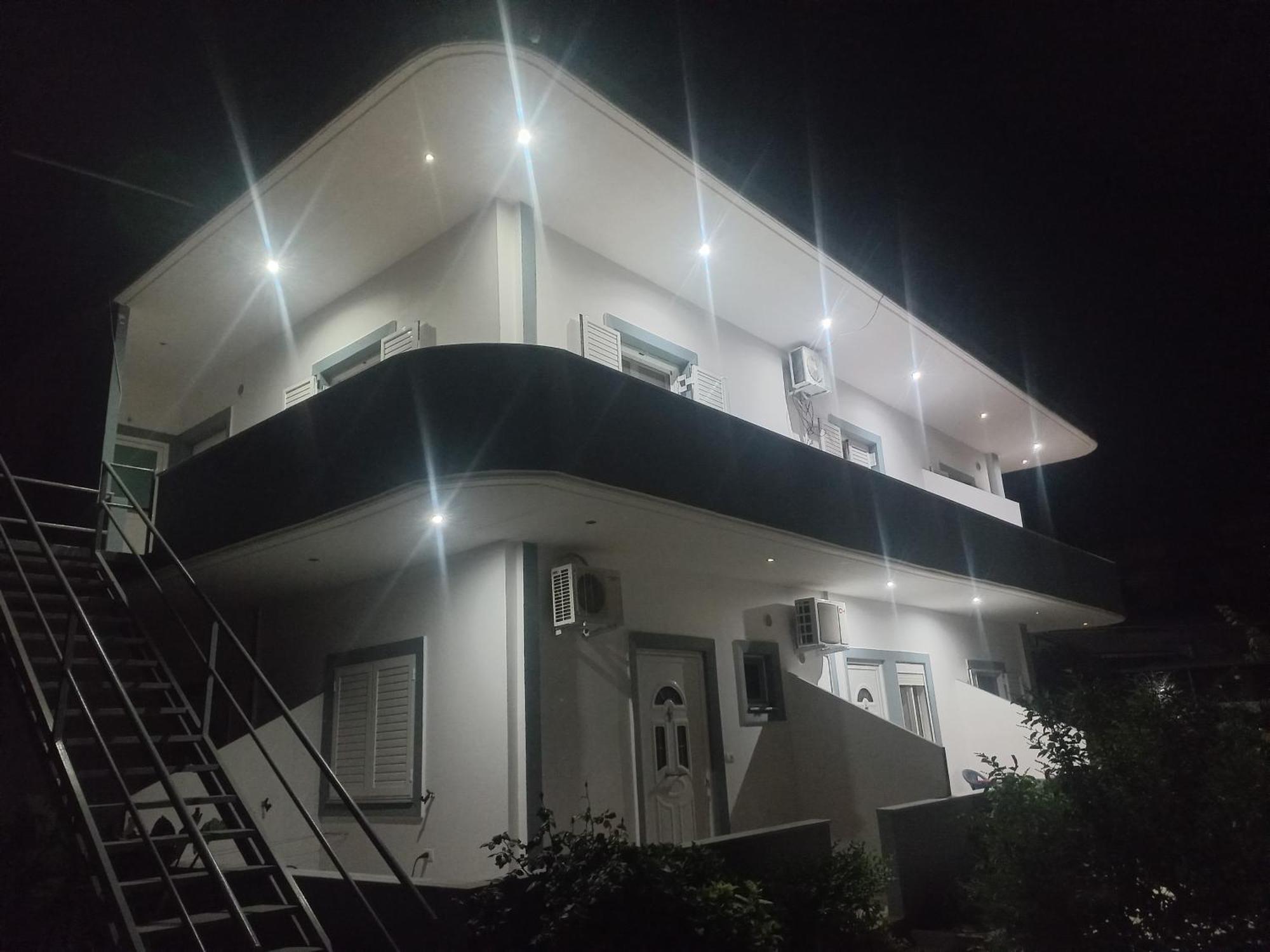 קסאמיל Villa Isufi מראה חיצוני תמונה
